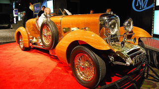 Illustration for article titled The ten coolest wooden cars of all time